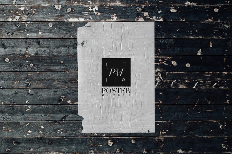 Free-Modern-Poster-With-Wooden-Background-Mockup-PSD