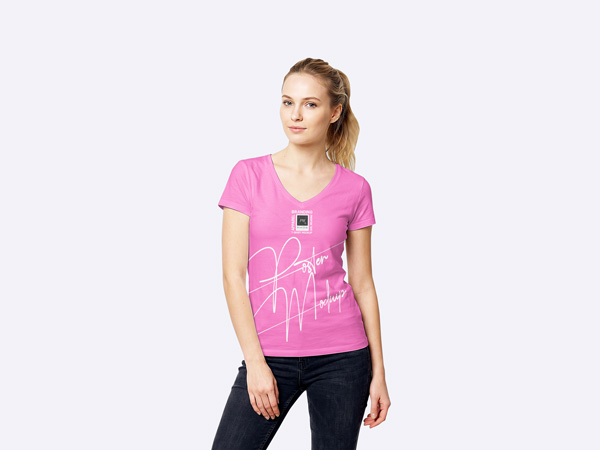 Free-Apparel-Branding-Girl-Wearing-T-Shirt-Mockup